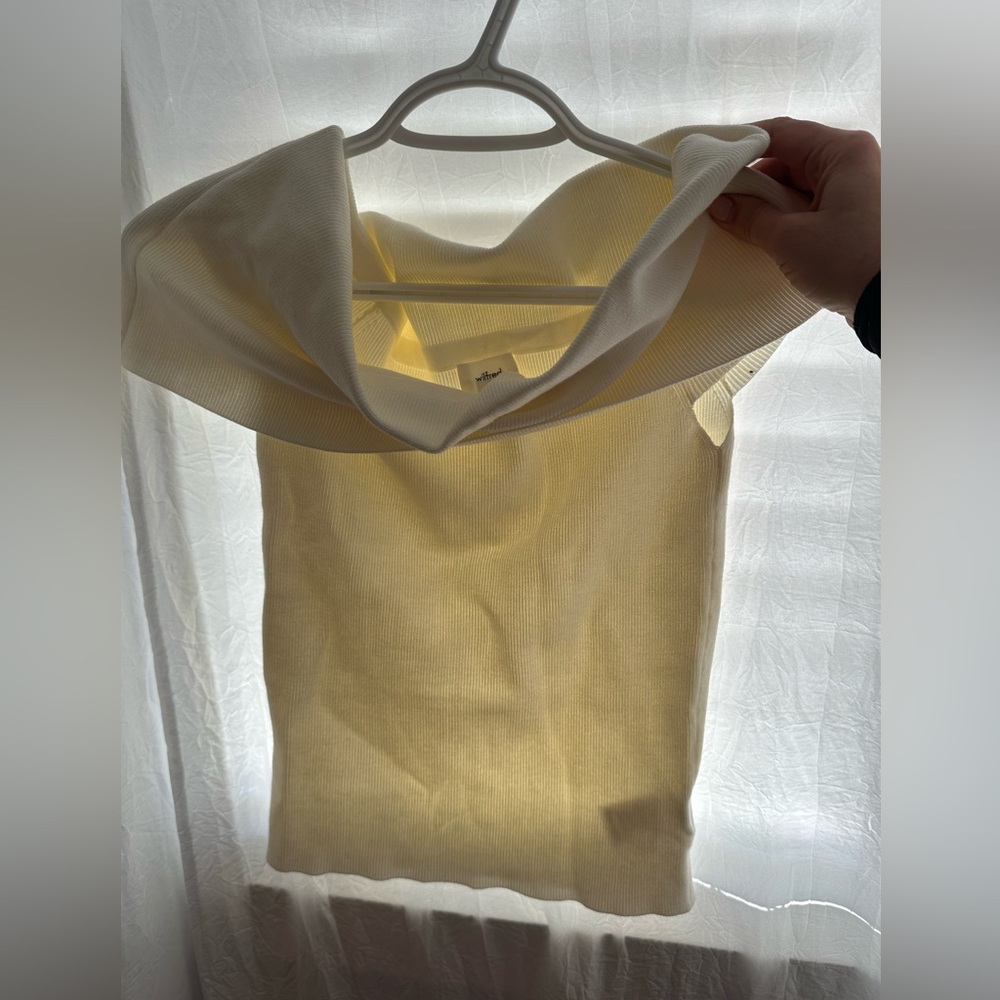 Aritzia Wilfred Off the Shoulder Sweater